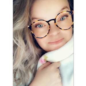 Meet your Posher, Abby